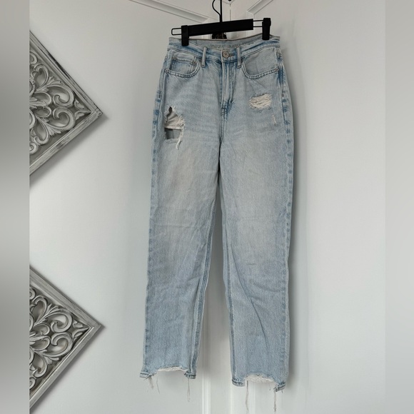 SOLD: AE 90s Boyfriend Jeans - Picture 2 of 13